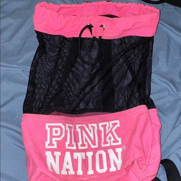 Pink Victoria secrets pull string bag - Picture 3 of 5